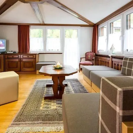 Saas-almagell Sleeps 11 Wifi Apartman Saas-Almagell