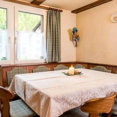 Saas-almagell Sleeps 11 Wifi Apartman *